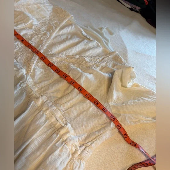 Lucky Brand Cream Embroidered soft
Striped Blouse Size XL - Picture 7 of 9